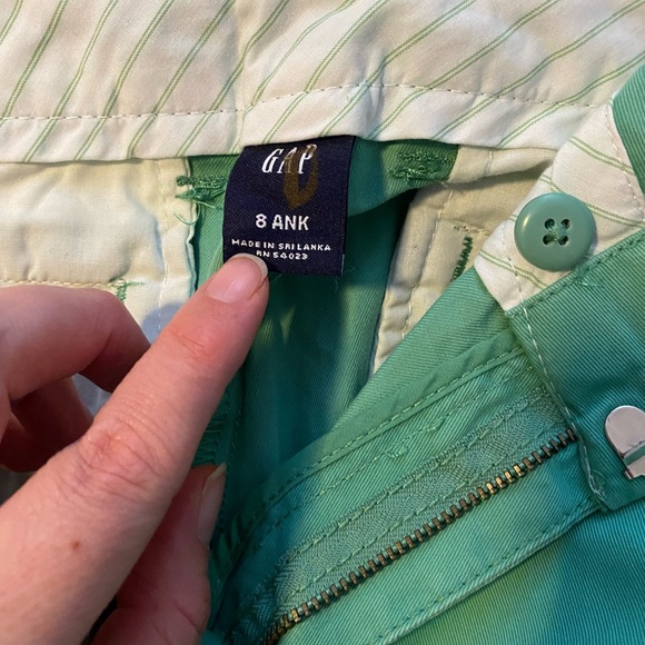 GAP NWOT green twill pants - Picture 3 of 3